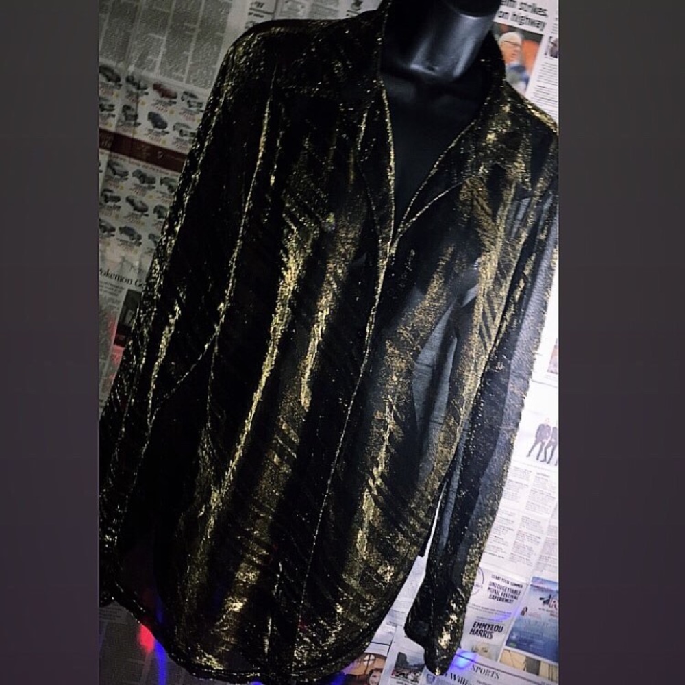 Button down blouse - Picture 3 of 3